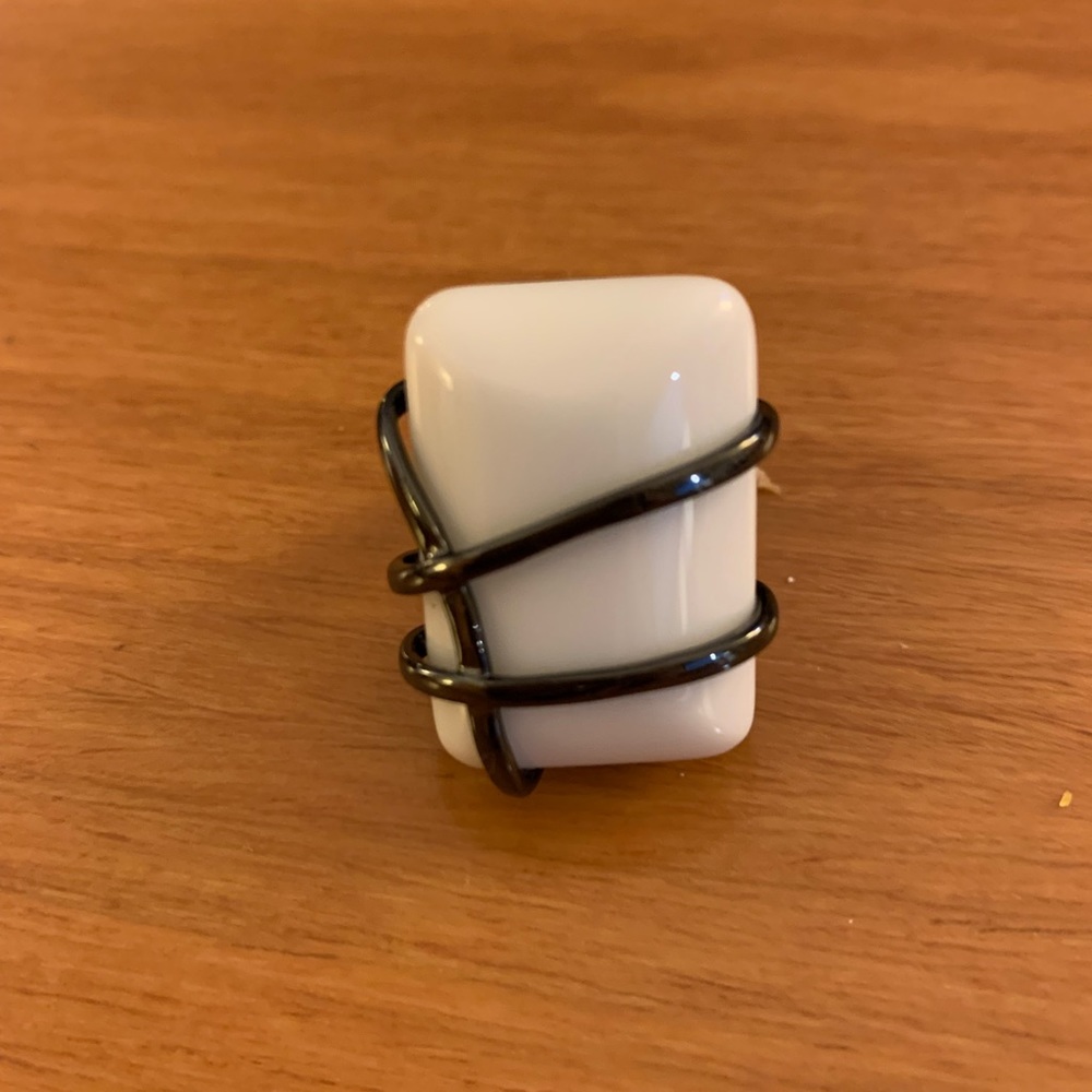 Ring - Picture 2 of 3